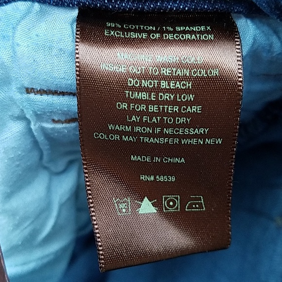 Sale•••• Kut from the kloth Natalie Bermuda Shorts - Picture 6 of 7